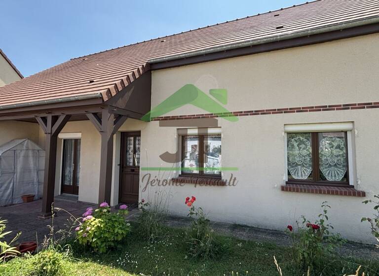 Maison de plain-pied à vendre 180 500 € 4 pièces 3<br/>chambres 90 m²<br/>superficie 640 m²<br/>terrain Chateaudun 28200