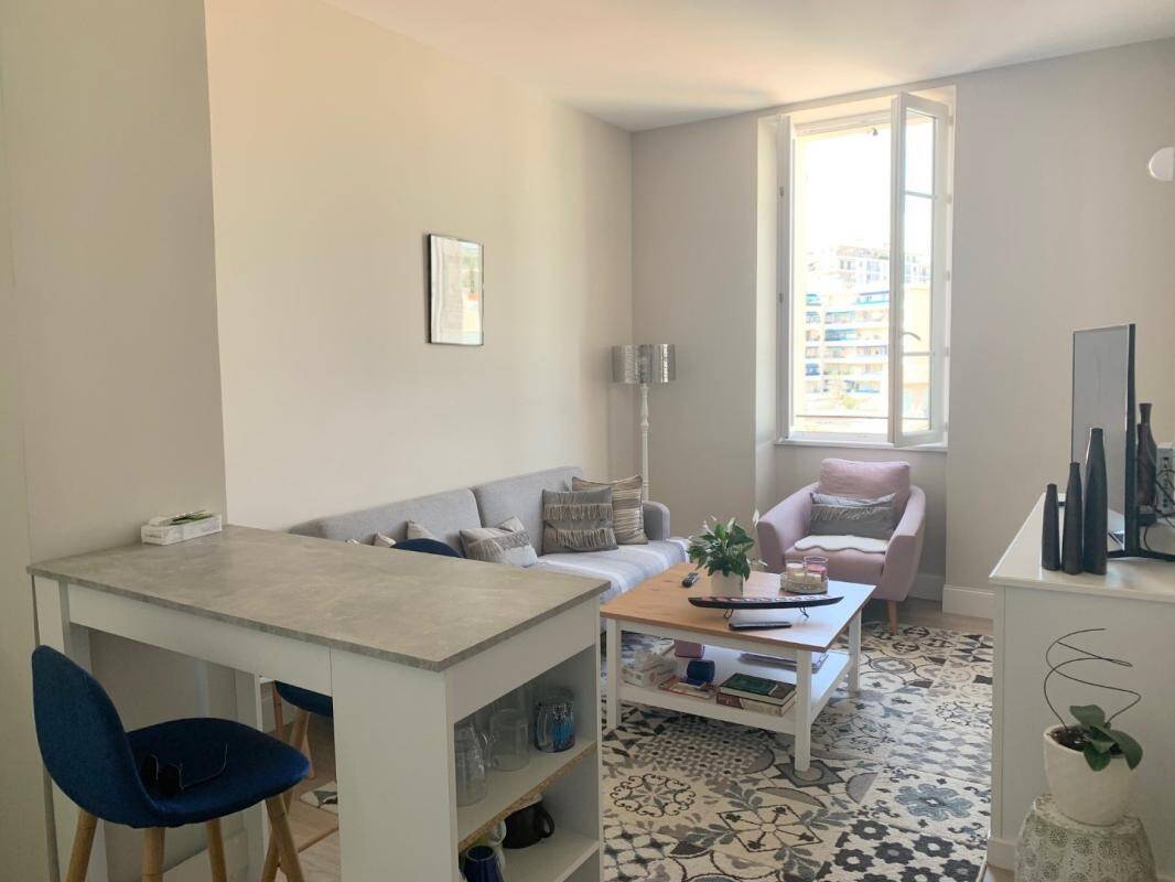 Maison à louer, 48m², CANNES