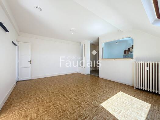 Appartement à louer 475 € 2 pièces 2 chambres 53 m² Dernier étage, Étage 4/4 St Lo 50000