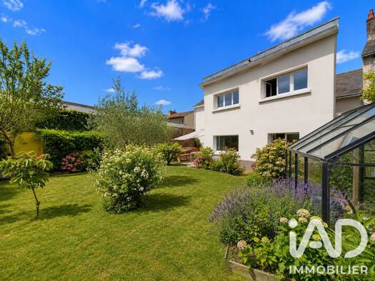 Maison de ville à vendre 669 000 € 5 pièces 4 chambres 210 m² 200 m² de terrain Saint-Jacques-Ripossière Nantes 44200