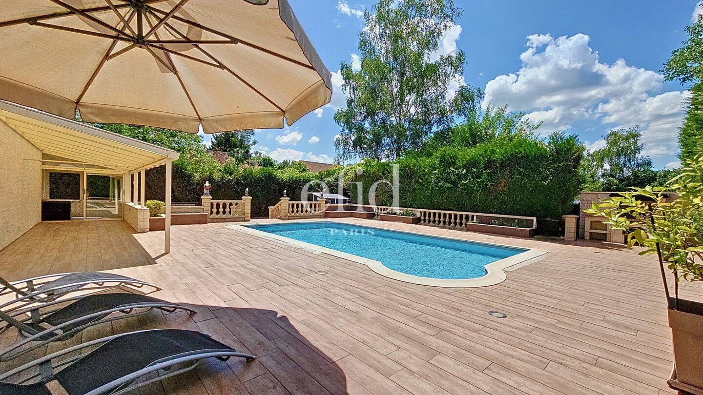 Maison à vendre, 240m², MANDRES LES ROSES
