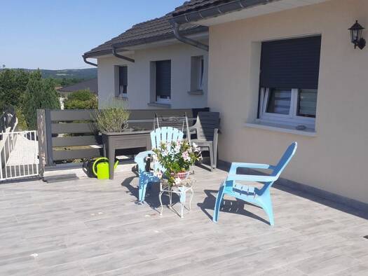 Maison à vendre - Première occupation 300 000 € 6 pièces 3 chambres 154 m² 590 m² de terrain Creuzier-le-Neuf 03300