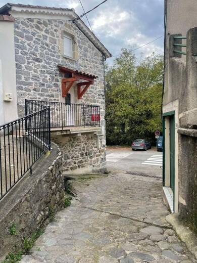 Duplex à louer 561 € 2 pièces 2 chambres 59,7 m² Saint-Paul-le-Jeune 07460