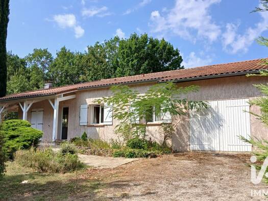 Maison de plain-pied à vendre 206 000 € 4 pièces 3 chambres 92,6 m² 2 000 m² de terrain Montpezat-de-Quercy 82270