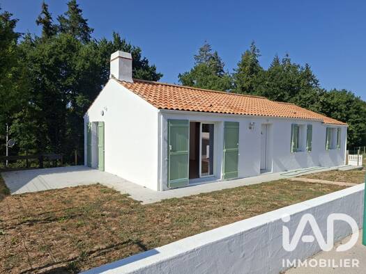 Maison de plain-pied à vendre 225 000 € 4 pièces 3 chambres 91 m² 396 m² de terrain Le Girouard 85150