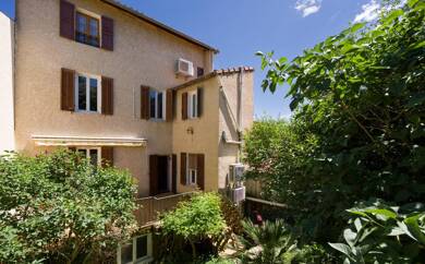 Maison à vendre 260 000 € 7 pièces 5 chambres 178 m² 284 m² de terrain Sainte-Tulle 04220