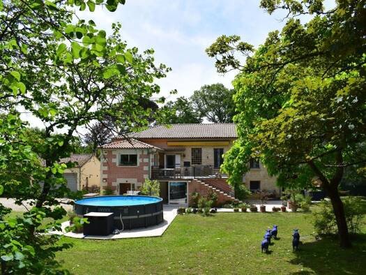 Demeure à vendre 600 000 € 10 pièces 6 chambres 226 m² 6 123 m² de terrain Gaillan-en-Médoc 33340