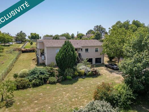 Maison à vendre 239 000 € 5 pièces 4 chambres 145 m² 1 700 m² de terrain Saint-Salvy 47360