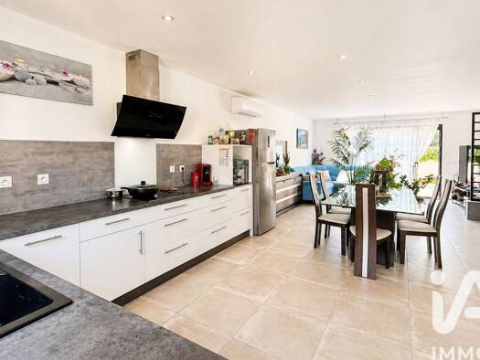 Maison à vendre 325 000 € 6 pièces 4 chambres 120 m² 265 m² de terrain La Palme 11480