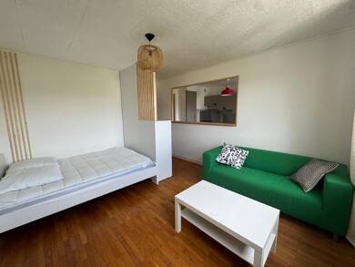 Appartement à louer 450 € 1 pièce 33,1 m² Dernier étage, Étage 3/3 Centre Saint-Marcellin 38160