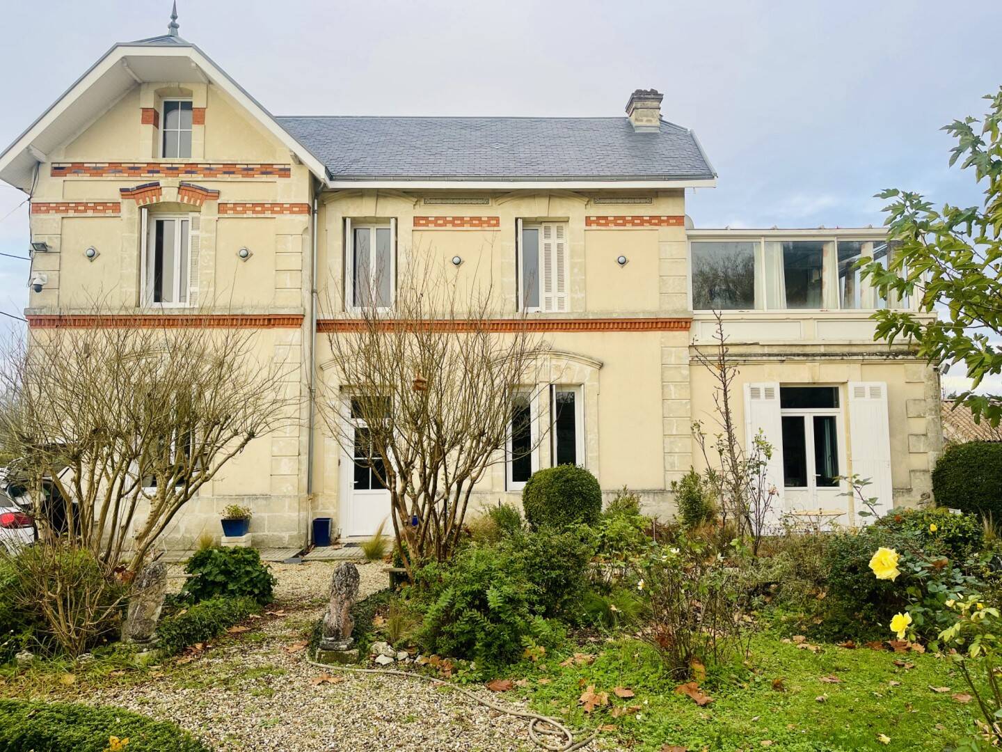 Maison à vendre, 523m², SAINT CHRISTOLY DE BLAYE