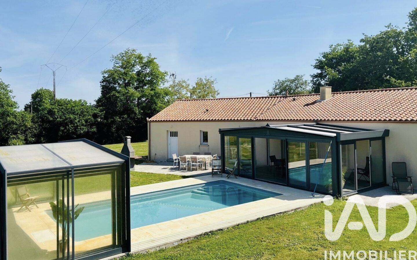 Maison à vendre, 120m², SAINTE FLAIVE DES LOUPS