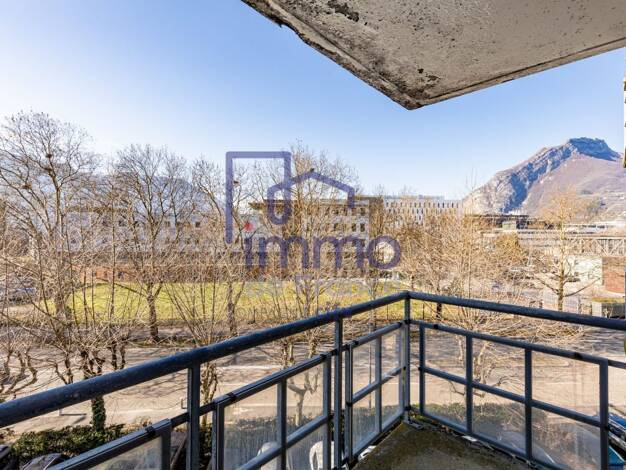 Appartement à vendre 79 000 € 1 pièce 29,5 m² Étage 3/6 Grenoble 38000
