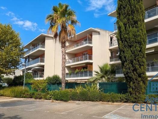 Appartement à vendre 249 000 € 2 pièces 1 chambre 41 m² Étage 2/4 La Ciotat 13600