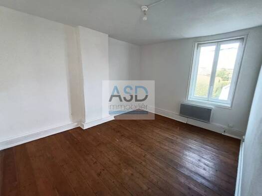 Appartement à louer 464 € 2 pièces 1 chambre 32,3 m² 1er étage Centre Ville-Montaigne Carvin 62220