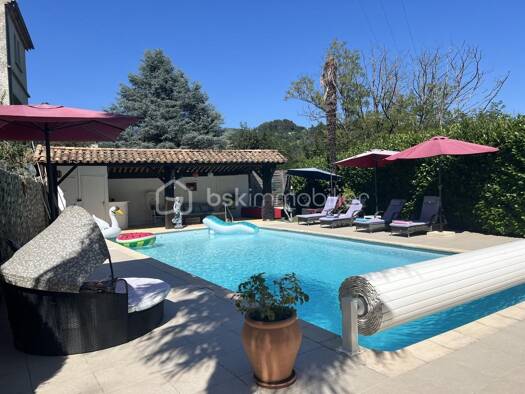 Maison à vendre 537 000 € 11 pièces 6 chambres 250 m² Vals-les-Bains 07600