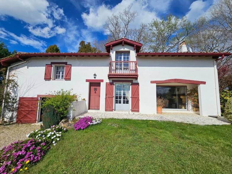 Maison à vendre 749 000 € 5 pièces 4 chambres 176,1 m² 4 002 m² de terrain Villefranque 64990