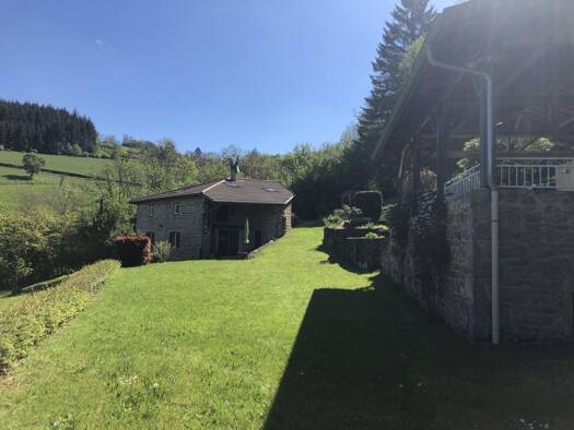 Maison à vendre 320 000 € 6 pièces 4 chambres 160 m² 2 631 m² de terrain Thizy-les-Bourgs 69240