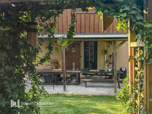 Maison à vendre 246 000 € 6 pièces 2 chambres 140 m² 702 m² de terrain Montbouton 90500