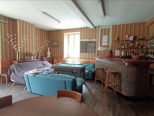 Maison à vendre 66 900 € 17 pièces 12 chambres 273 m² 145 m² de terrain Bordes Uchentein 09800