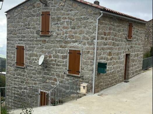 Maison à vendre 350 000 € 5 pièces 3 chambres 130 m² Fozzano 20143