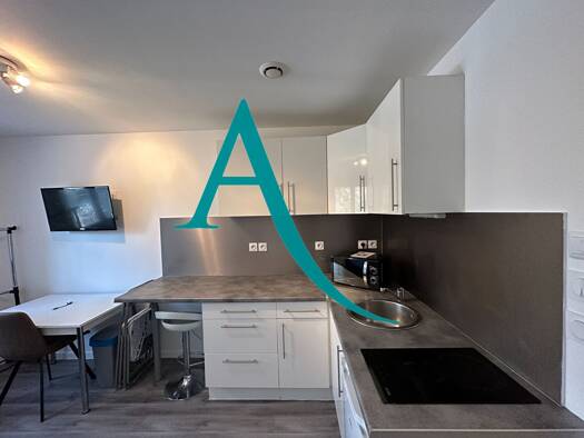 Appartement à louer 475 € 1 pièce 17 m² Étage 1/2 Rouelles Le Havre 76610