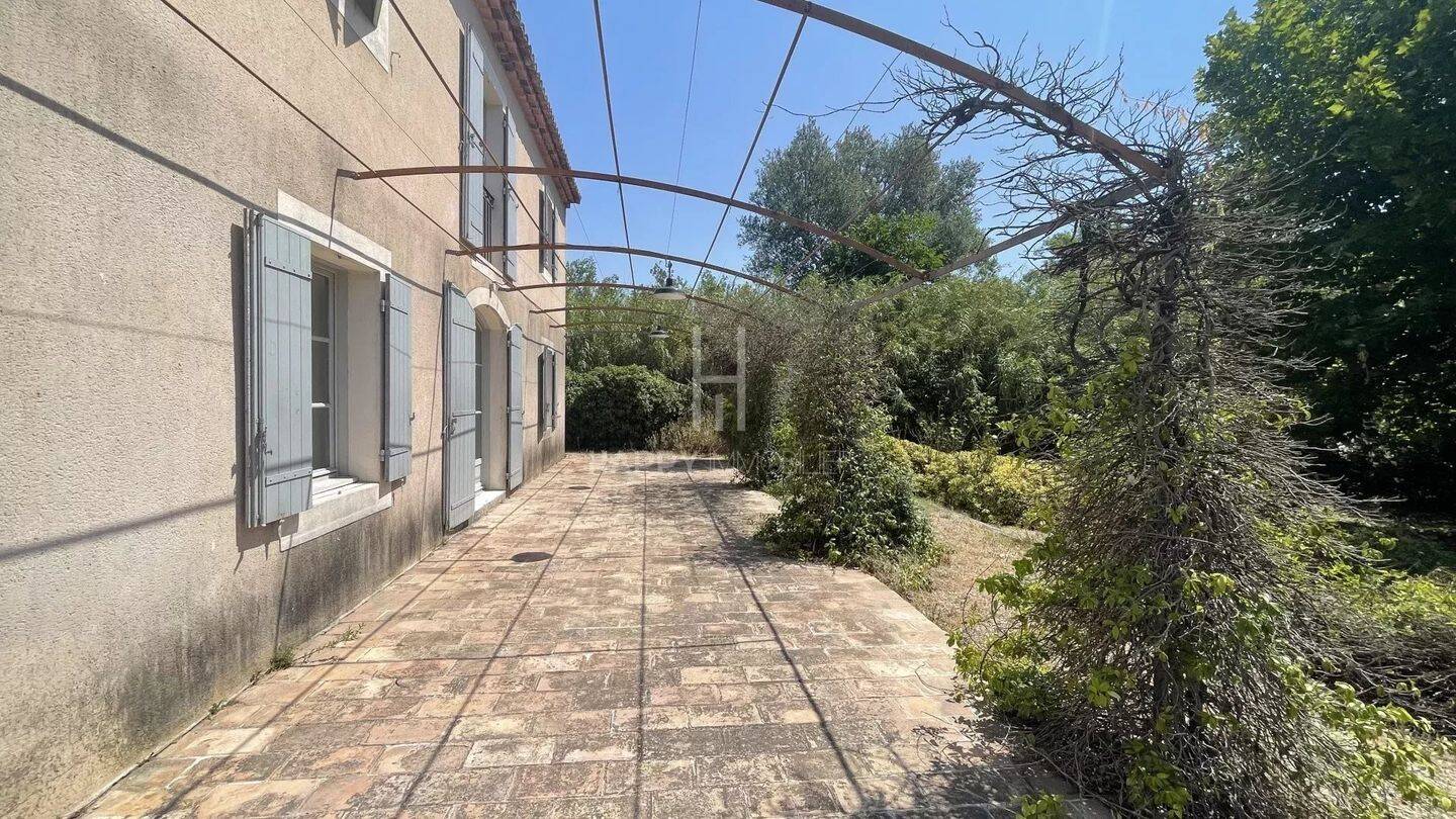 Maison à vendre, 140m², MAUSSANE LES ALPILLES