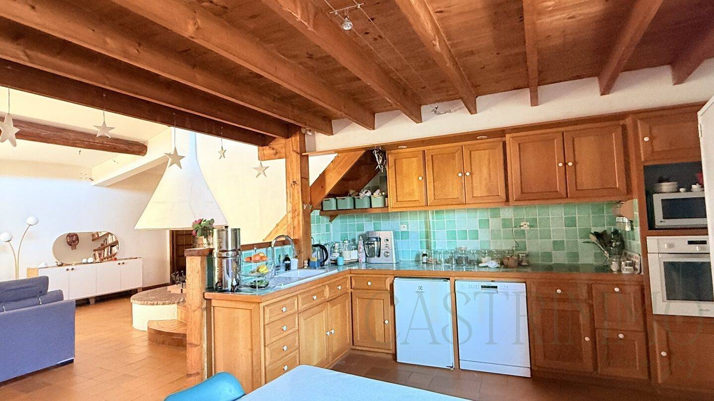 Maison à vendre, 158m², RESTINCLIERES