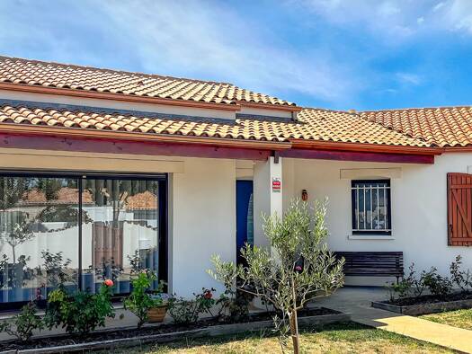 Maison de plain-pied à vendre 538 000 € 5 pièces 3 chambres 125 m² 616 m² de terrain Bourg Périgny 17180
