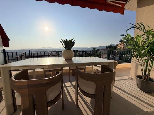 Appartement à vendre 1 045 000 € 3 pièces 2 chambres 89,05 m² Étage 3/5 Mont Boron Nice 06300