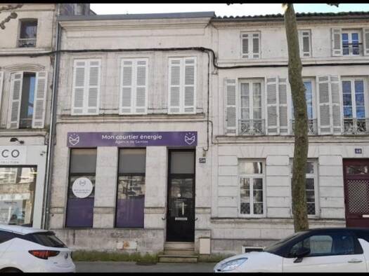 Immeuble à vendre 236 070 € 85 m² Saintes 17100