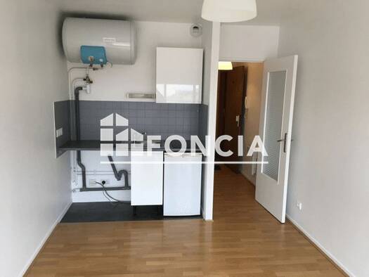 Appartement à louer 423 € 1 pièce 18,9 m² 4ème étage Champ du Cerf Ronchin 59790