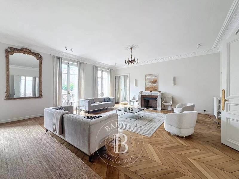 Maison à louer, 214m², PARIS 17E