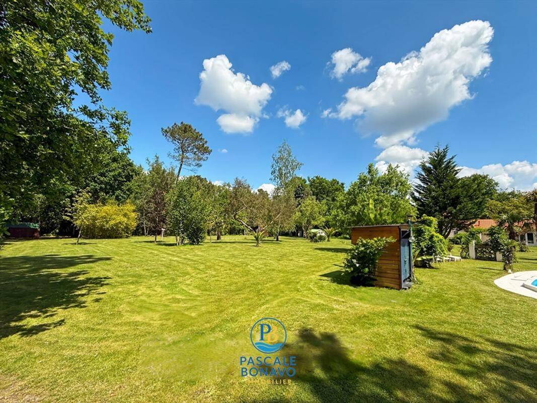 Maison à vendre, 324m², VENDAYS MONTALIVET