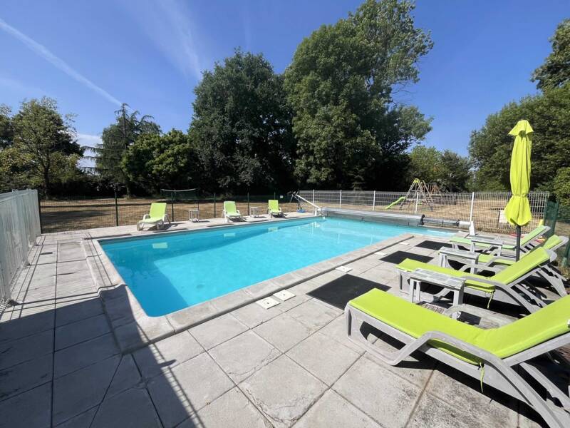 Maison à vendre, 538m², CHASSENEUIL SUR BONNIEURE