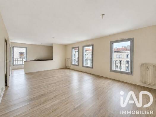 Appartement à vendre 130 000 € 4 pièces 3 chambres 88 m² Étage 2/3 Saint Jean-République Le Puy-en-Velay 43000