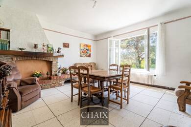 Maison de plain-pied à vendre 677 000 € 5 pièces 4 chambres 107 m² 1 147 m² de terrain Ouest-La Plaine Gemenos 13420