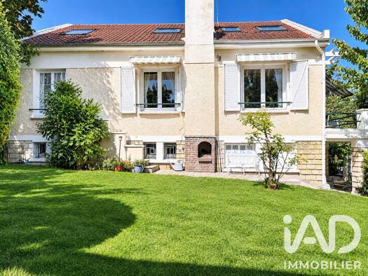 Maison à vendre 1 080 000 € 7 pièces 5 chambres 127,79 m² 600 m² de terrain Nord Ouest Le Mesnil-le-Roi 78600