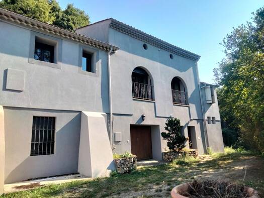 Maison à vendre 240 000 € 7 pièces 4 chambres 198 m² 1 299 m² de terrain Plateau Le Teil 07400
