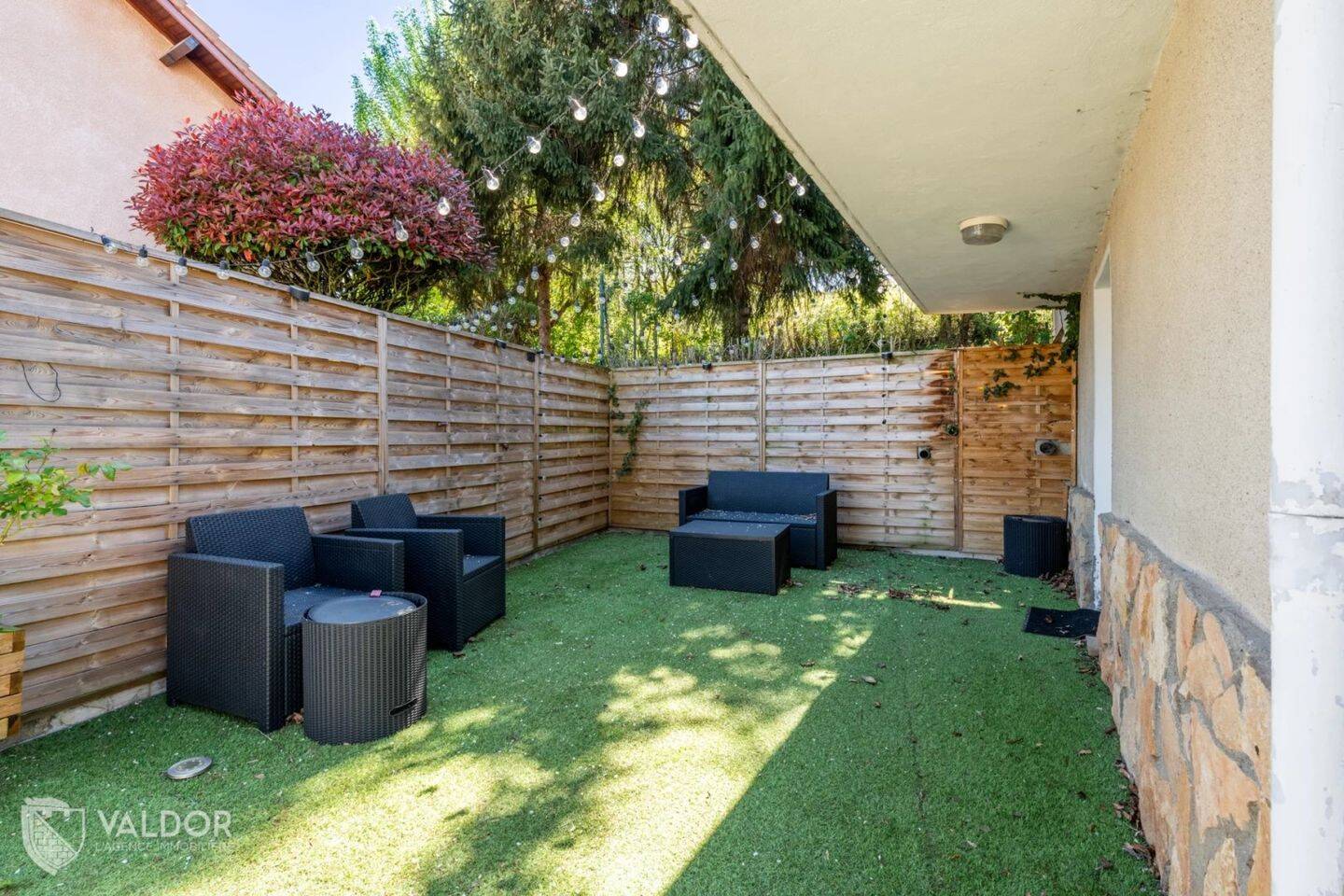 Maison à vendre, 185m², SAINT PIERRE DE CHANDIEU