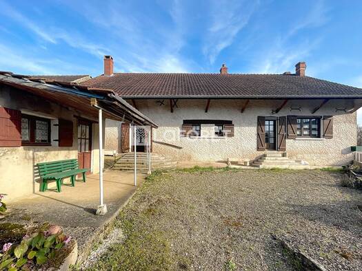 Maison à vendre 99 000 € 4 pièces 2 chambres 146 m² 2 168 m² de terrain Verdun sur le Doubs 71350