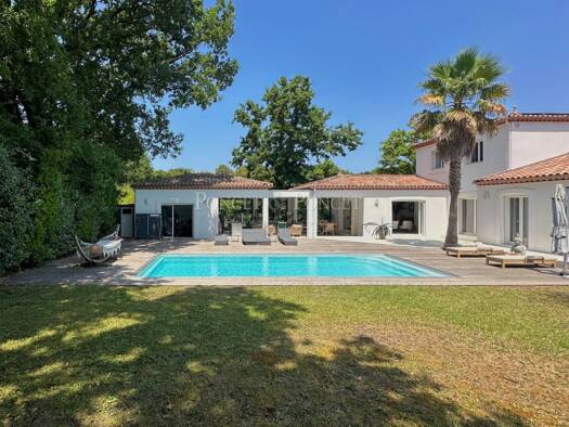 Maison à vendre - Neuf 1 099 000 € 7 pièces 5 chambres 200 m² 2 714 m² de terrain Assas 34820