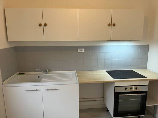 Appartement à louer 900 € 5 pièces 3 chambres 80 m² 1er étage Centre Ville-Mairie-Ville Basse Rombas 57120