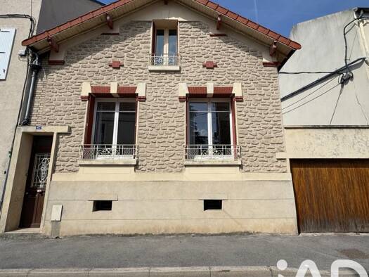 Maison à vendre 299 000 € 5 pièces 4 chambres 154 m² 707 m² de terrain Croix Saint Loup-Saint Nicolas Meaux 77100