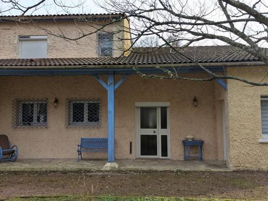 Maison à vendre 472 500 € 6 pièces 5 chambres 166 m² 1 600 m² de terrain Centre et Ouest Le Pian-Médoc 33290