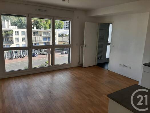 Appartement à louer 869 € 1 pièce 26,3 m² 3ème étage Rueil Malmaison 92500