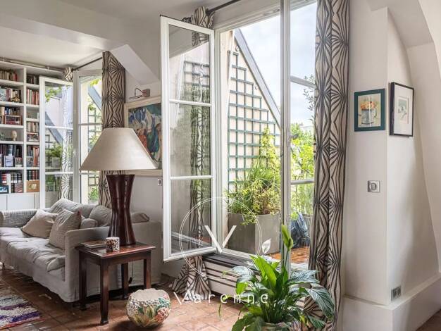 Appartement en viager occupé Bouquet 1 625 000 € 5 pièces 3 chambres 108,7 m² Étage 4/4 Odéon Paris 6ème arrondissement 75006