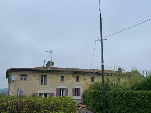 Local commercial à vendre 1 113 000 € 70 000 m² de surface de vente Saint-Émilion 33330