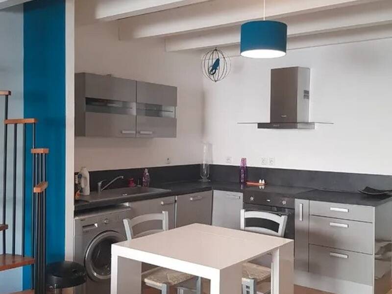 Maison à louer, 64m², SAINT BONNET DE MURE