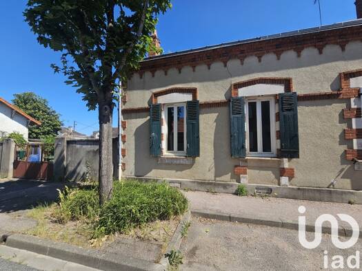 Maison à vendre 117 500 € 4 pièces 3 chambres 97 m² 1 137 m² de terrain Centre Ville Yzeure 03400